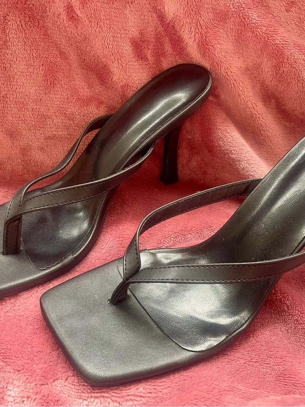 Black Thong Square-Toe Heels